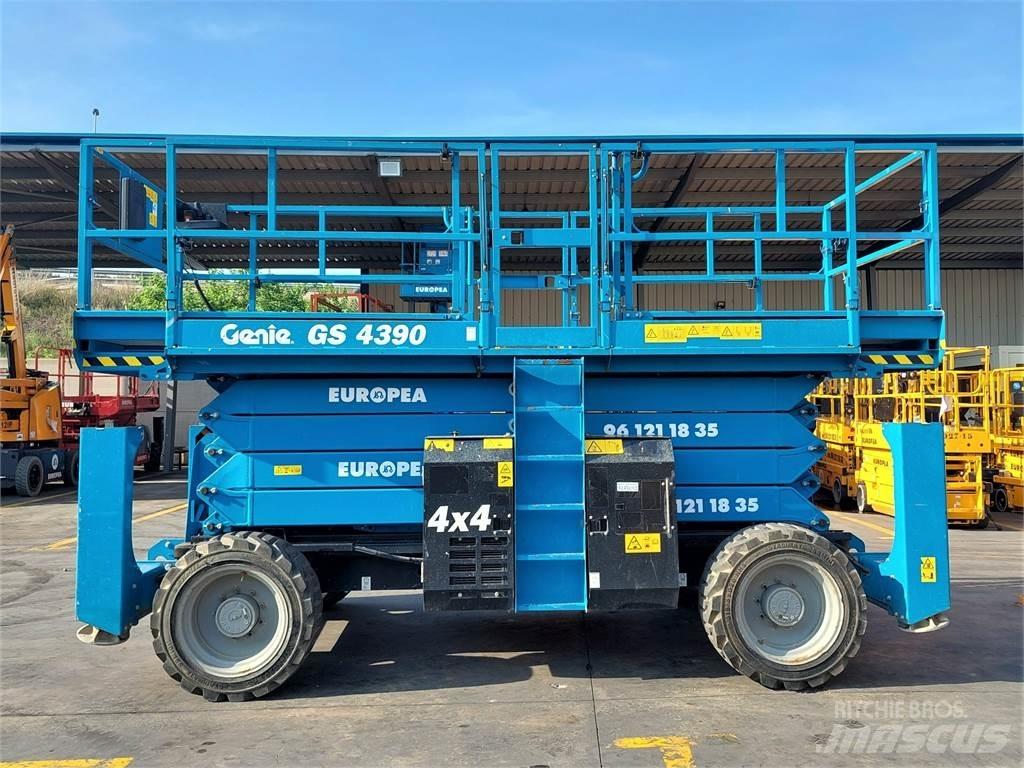 Genie GS4390 Saxliftar