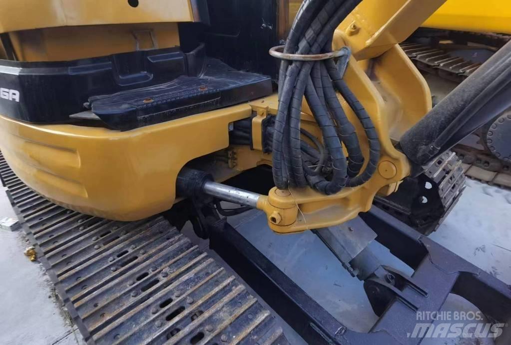CAT 304 C Minigrävare < 7t