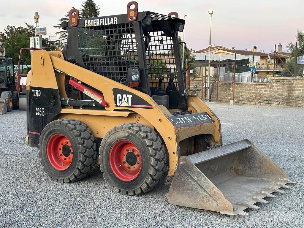 CAT 226BHF Minilastare