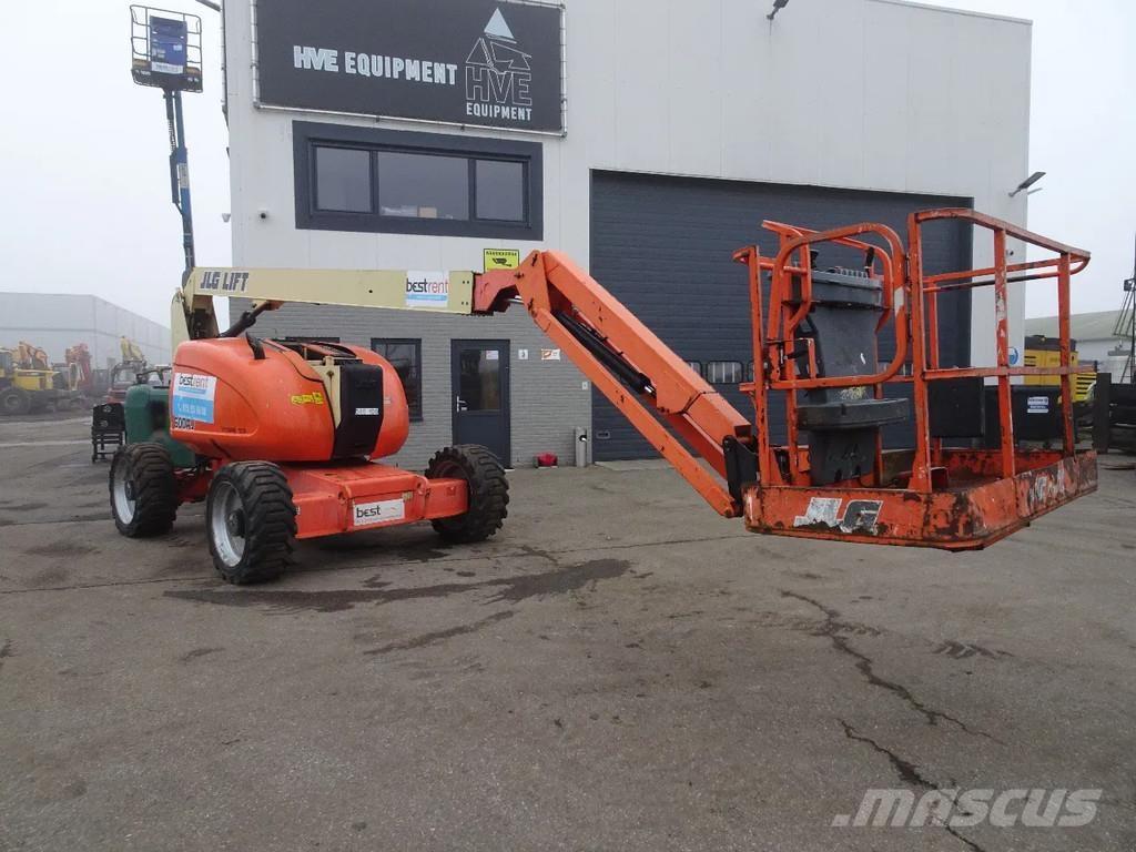 JLG 600AJ Bomliftar