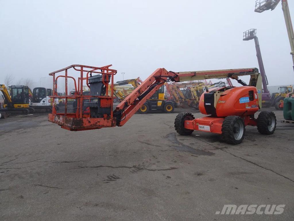 JLG 600AJ Bomliftar