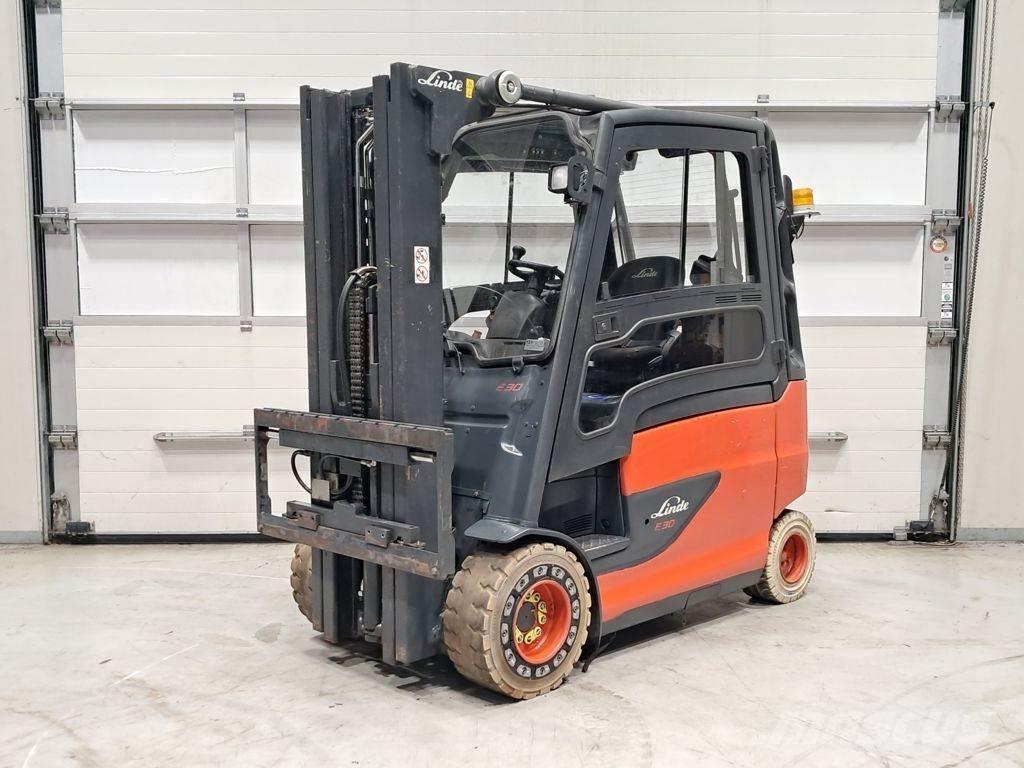 Linde E30HL-01/600 Elmotviktstruckar
