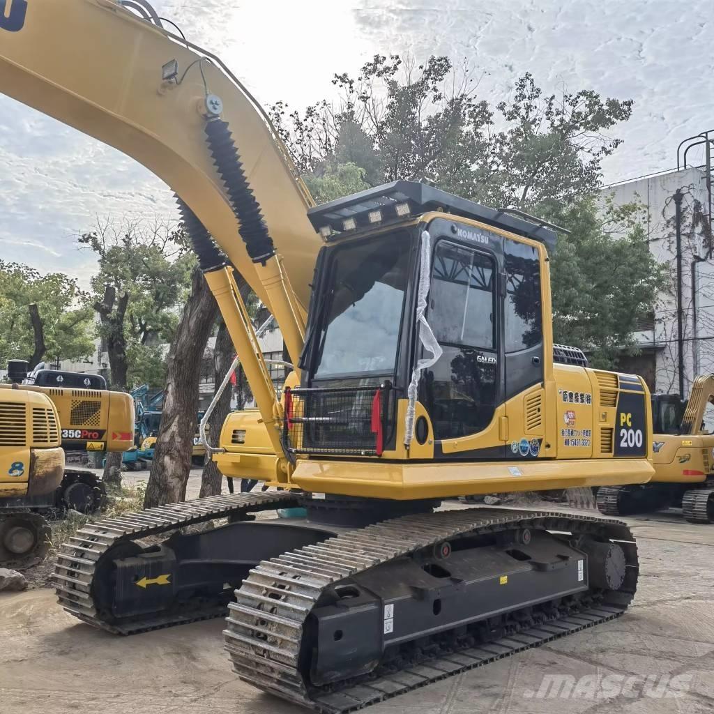 Komatsu PC 200 Bandgrävare