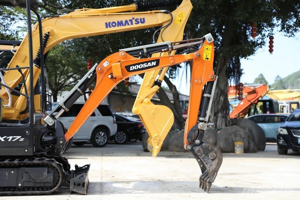 Doosan DX 17 Bandgrävare