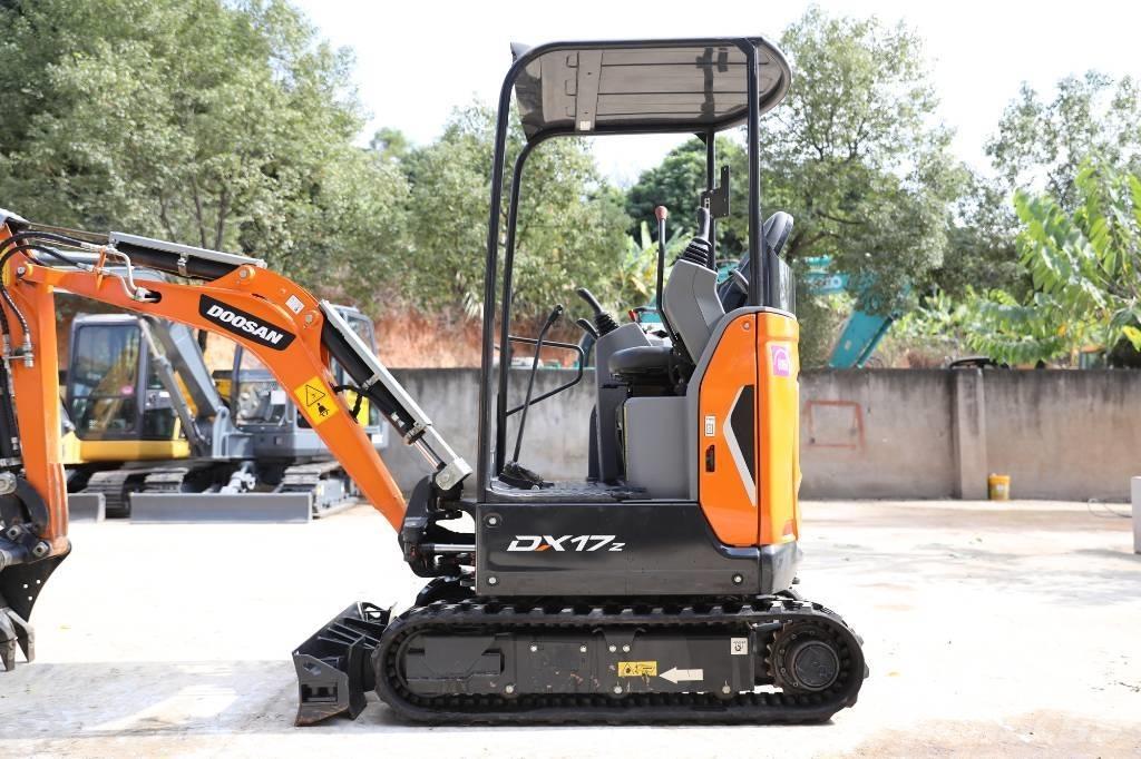 Doosan DX 17 Bandgrävare