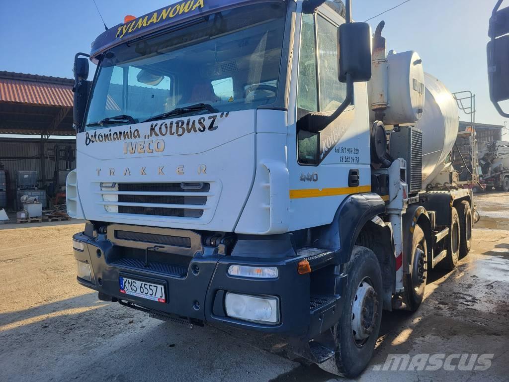 Iveco Trakker Cementbil