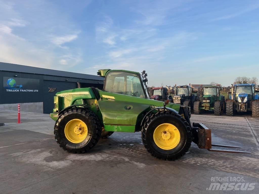 John Deere 3200 Teleskoplastare
