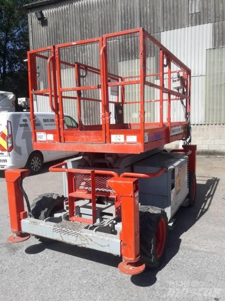 SkyJack SJ 6832 RT Saxliftar