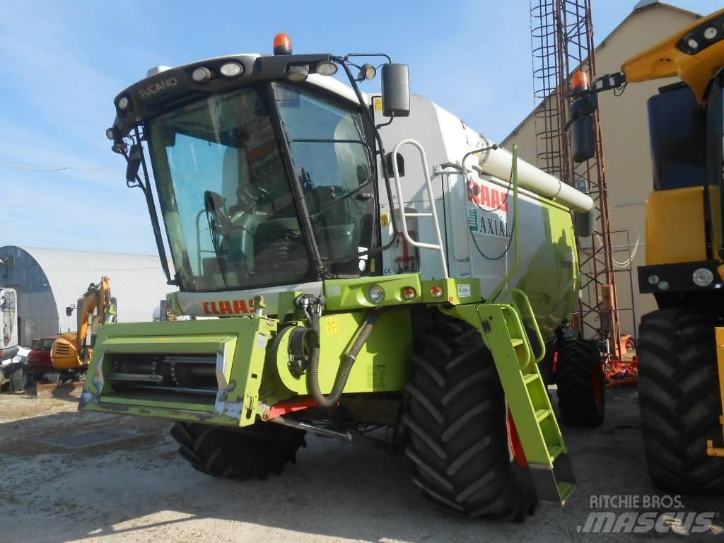 CLAAS Tucano 440 Skördetröskor