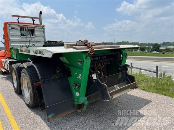 Landoll 825 Maskintransporter