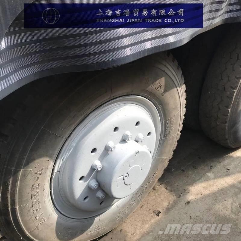 Sany STC1000 Allterrängkranar