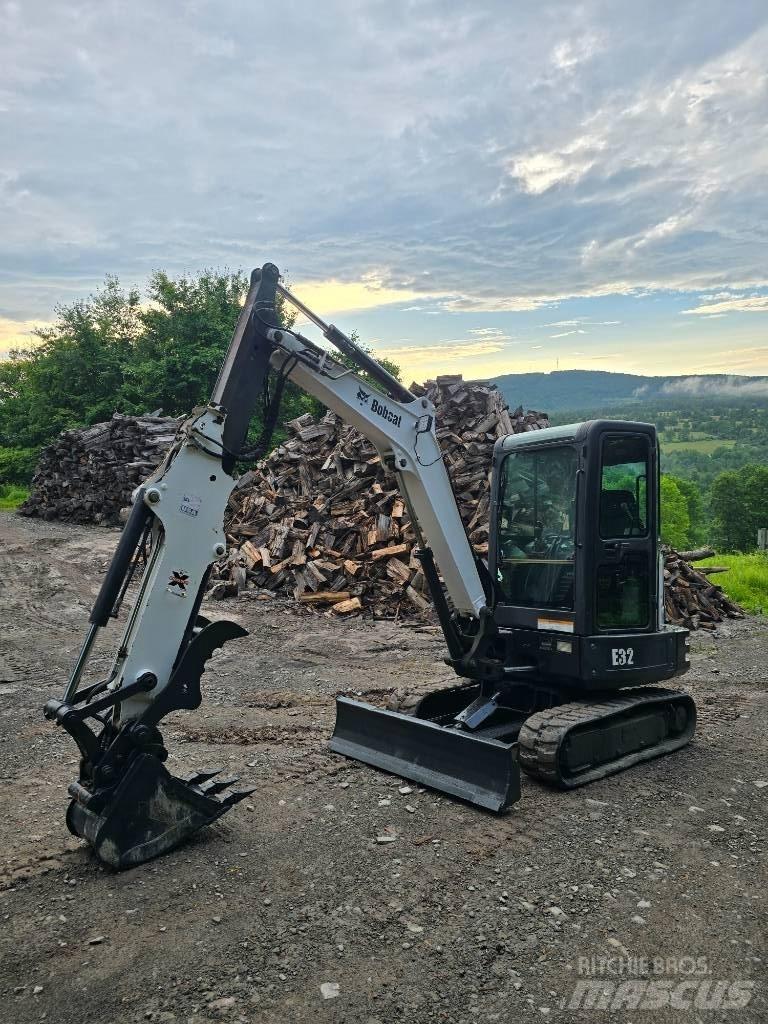 Bobcat E 32 Minigrävare < 7t