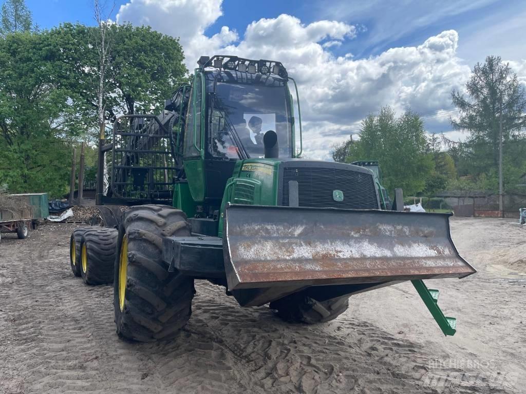 John Deere 1010 E Skotare