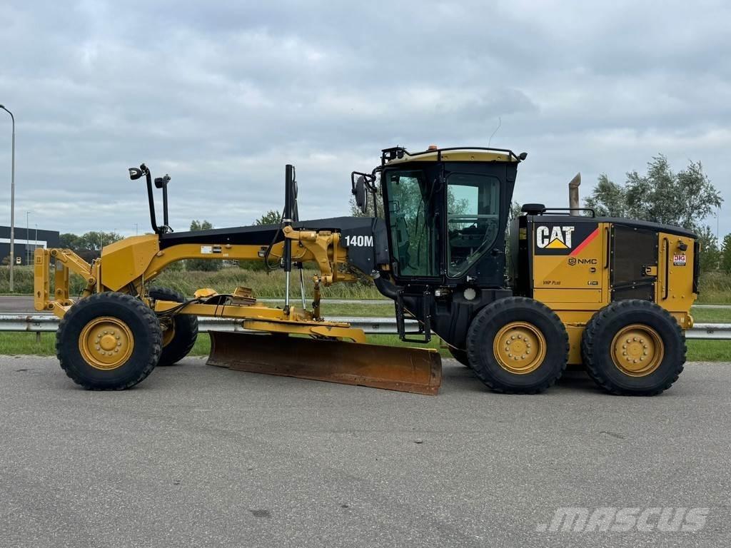 CAT 140M Väghyvlar