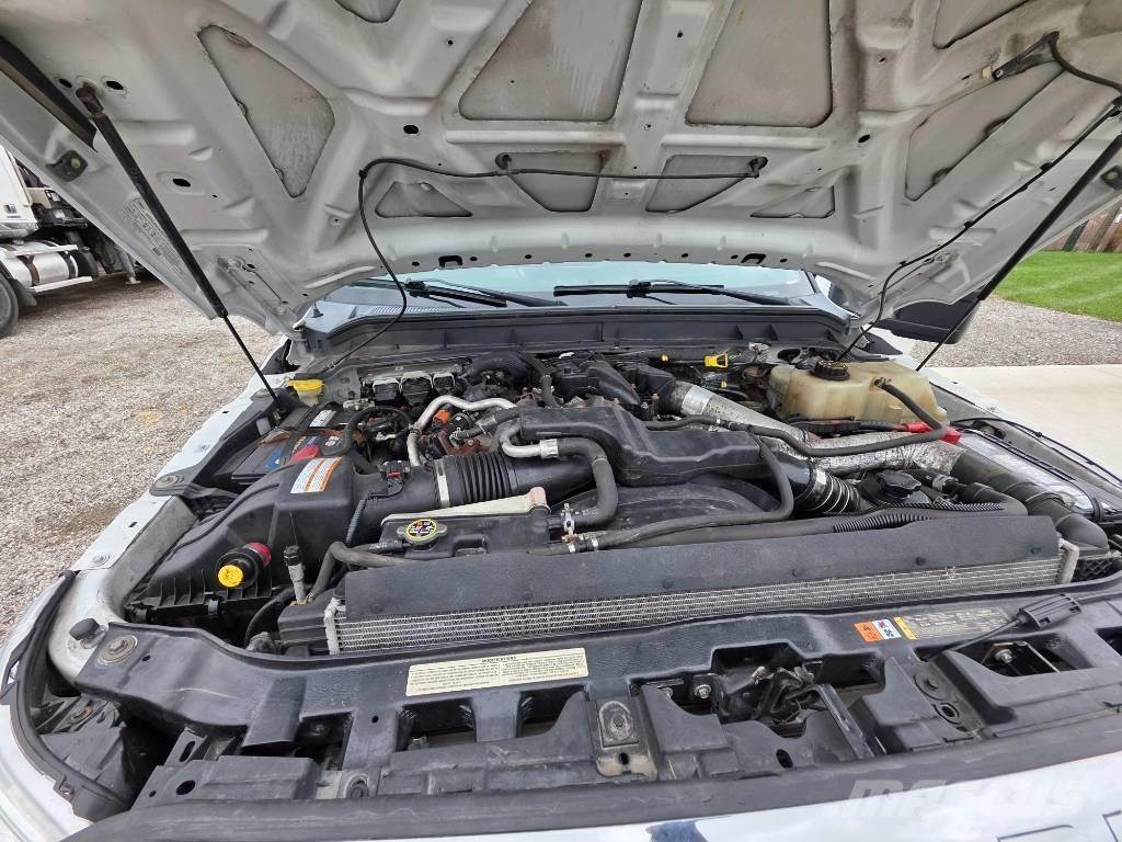 Ford F 550 Plogbilar