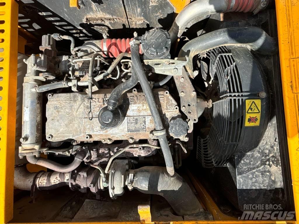 JCB JS 260 LC Bandgrävare