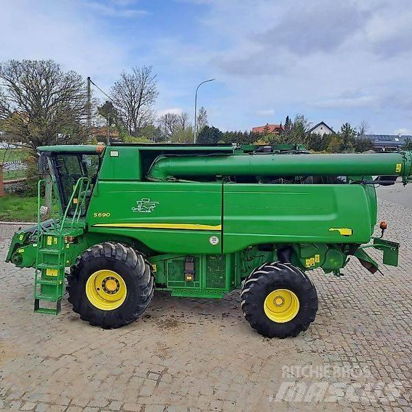 John Deere S 690 Skördetröskor