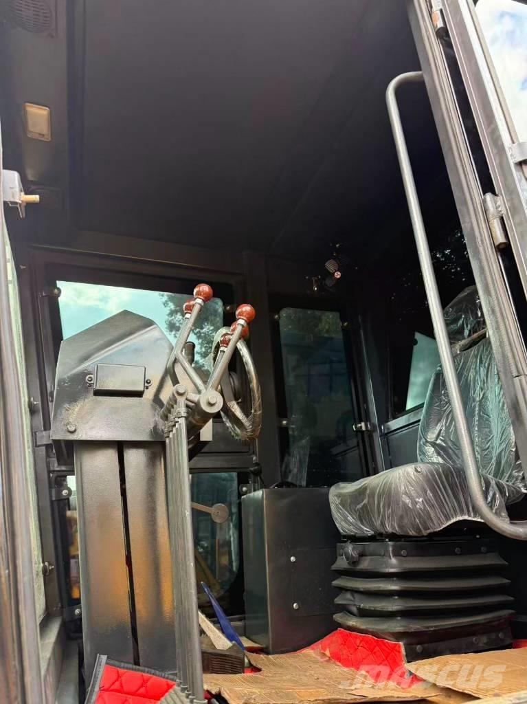 CAT 140 G Väghyvlar