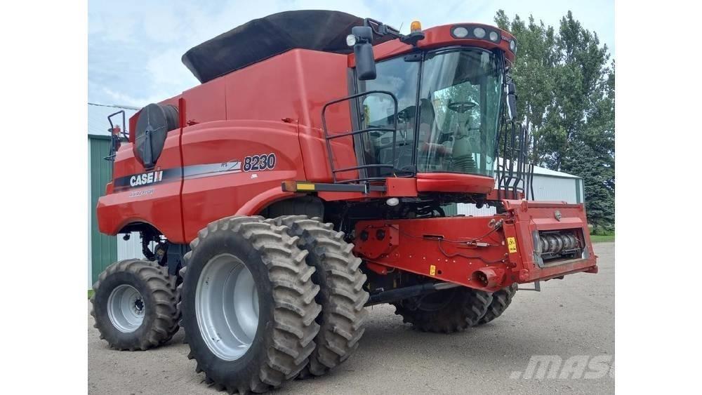 Case IH 8230 Skördetröskor