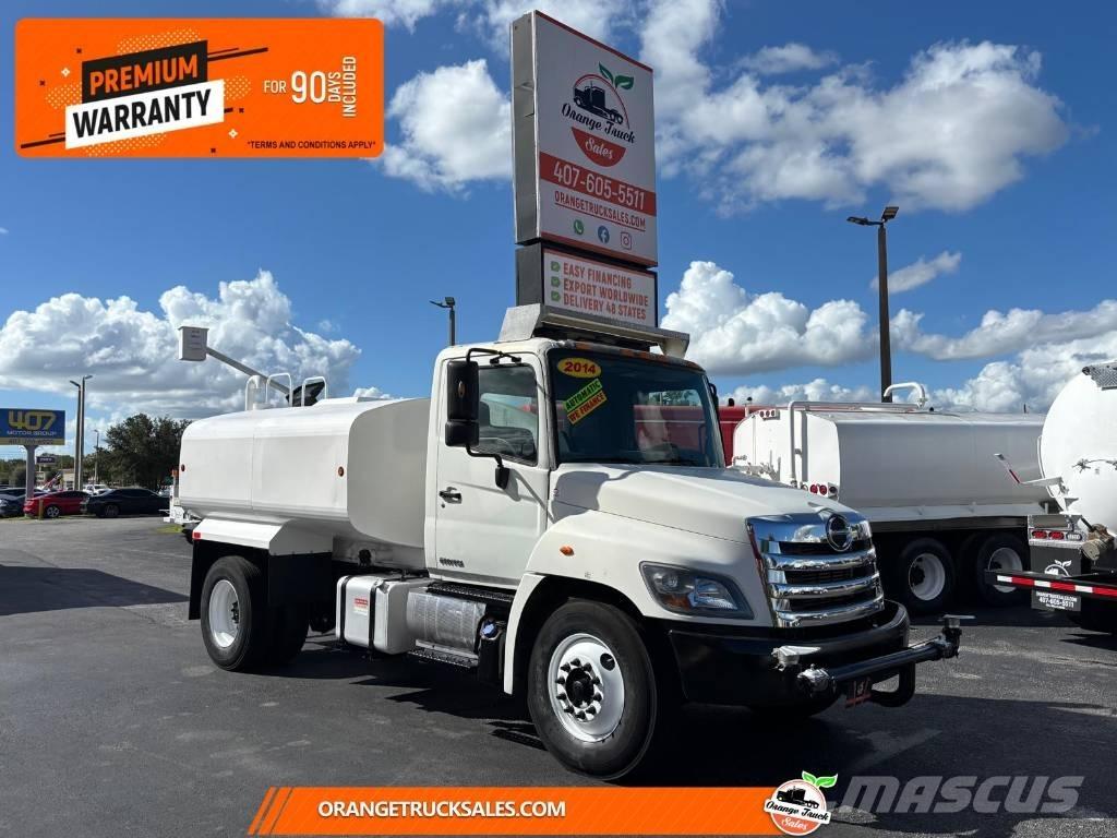 Hino 338 Vattentankbilar