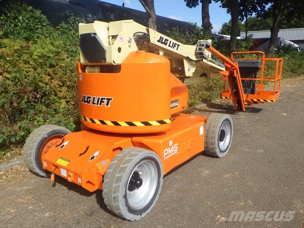 JLG E450AJ Bomliftar