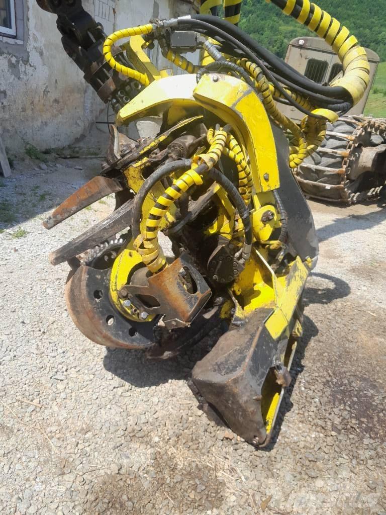 John Deere 1270 D Skördare