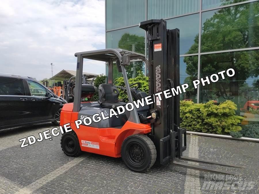 Toyota 42-7FGF20 Gasolmotviktstruckar