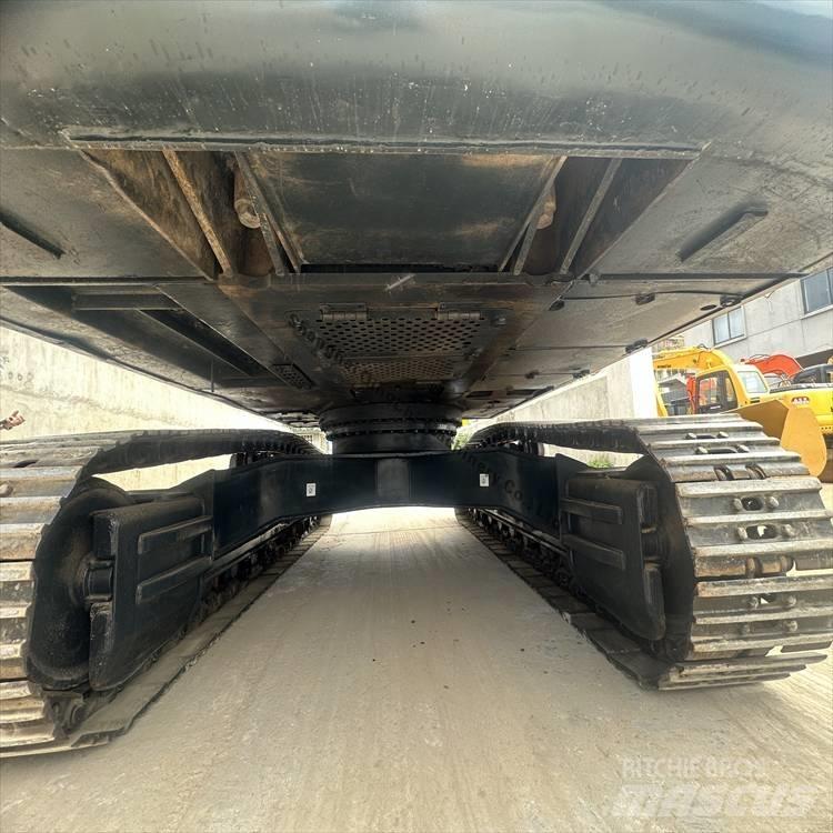 Hyundai 330 Bandgrävare