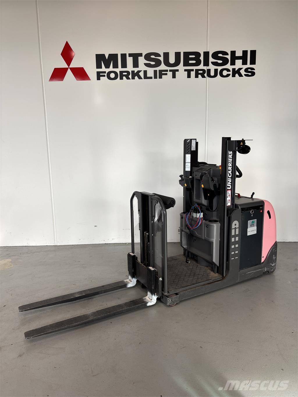 UniCarriers EPL100 Plocktruck, låglyftande