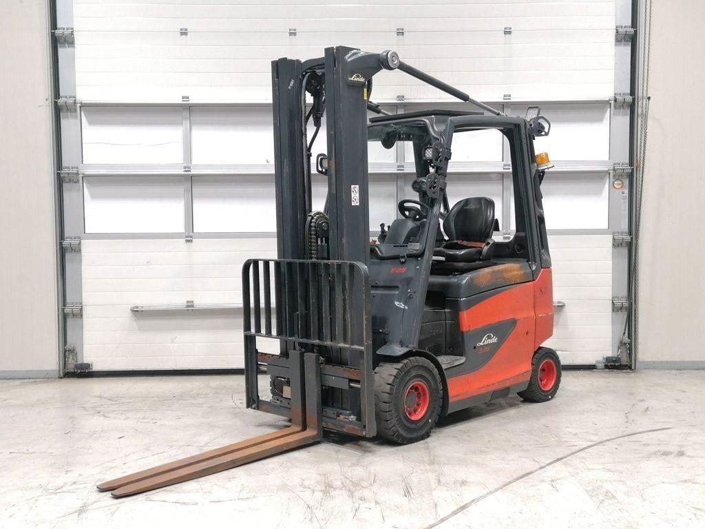 Linde E25H-01/600 Elmotviktstruckar