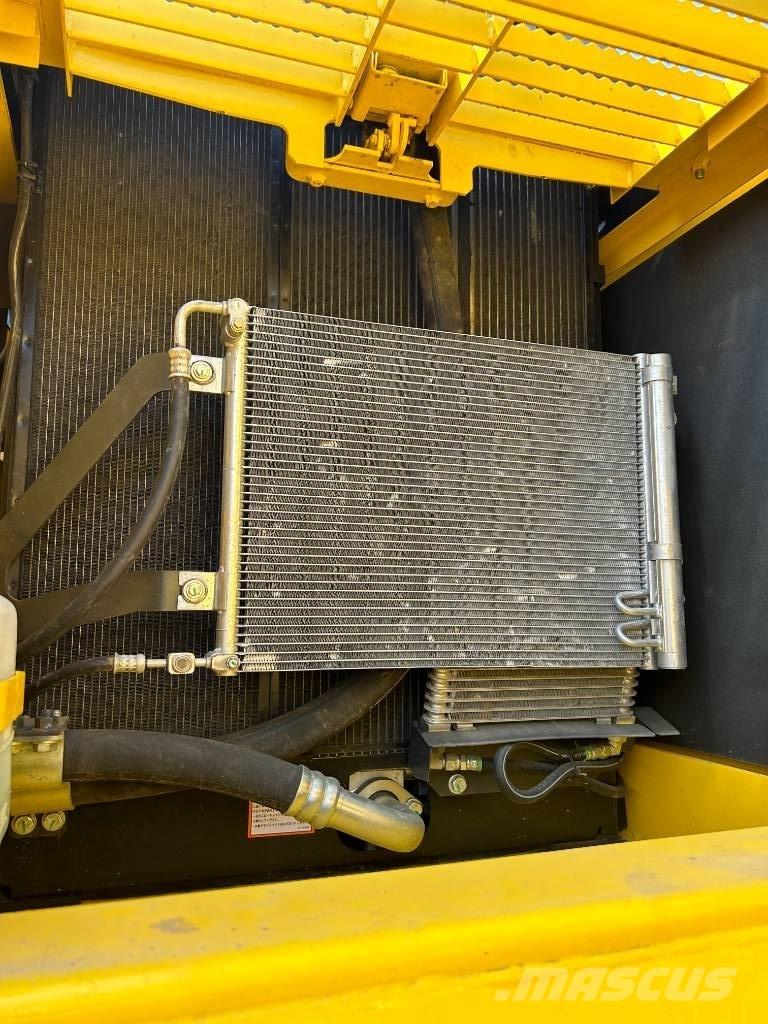 Komatsu PC 240 LC Bandgrävare