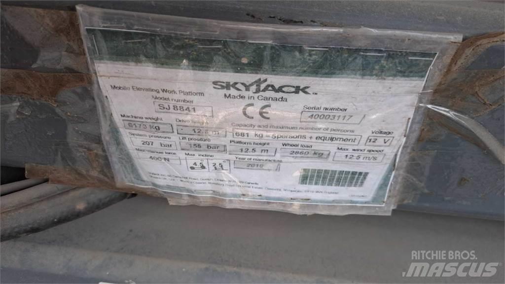 SkyJack 8841RT Saxliftar