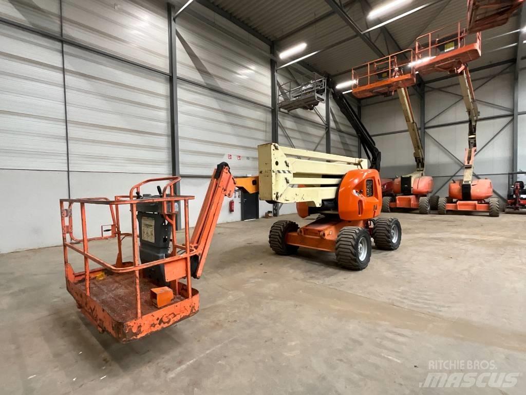 JLG 450 AJ Bomliftar