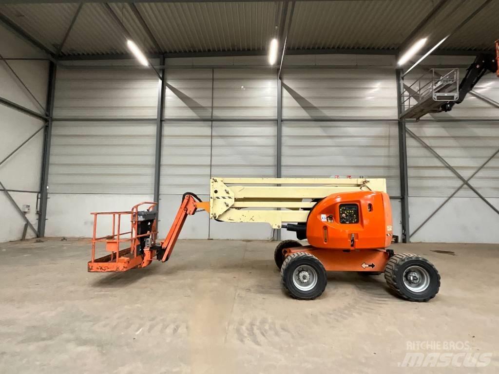 JLG 450 AJ Bomliftar