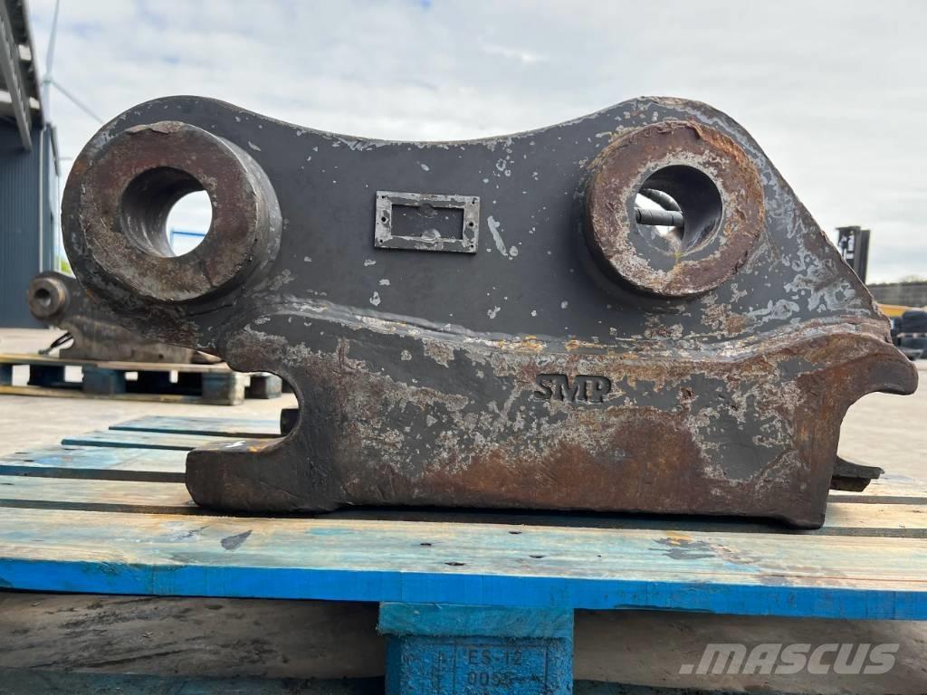 SMP S70 - 320D Redskapsfäste/ adaptrar