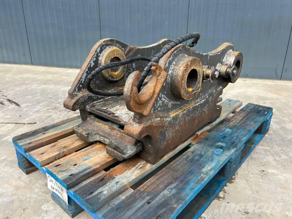 SMP S70 - 320D Redskapsfäste/ adaptrar