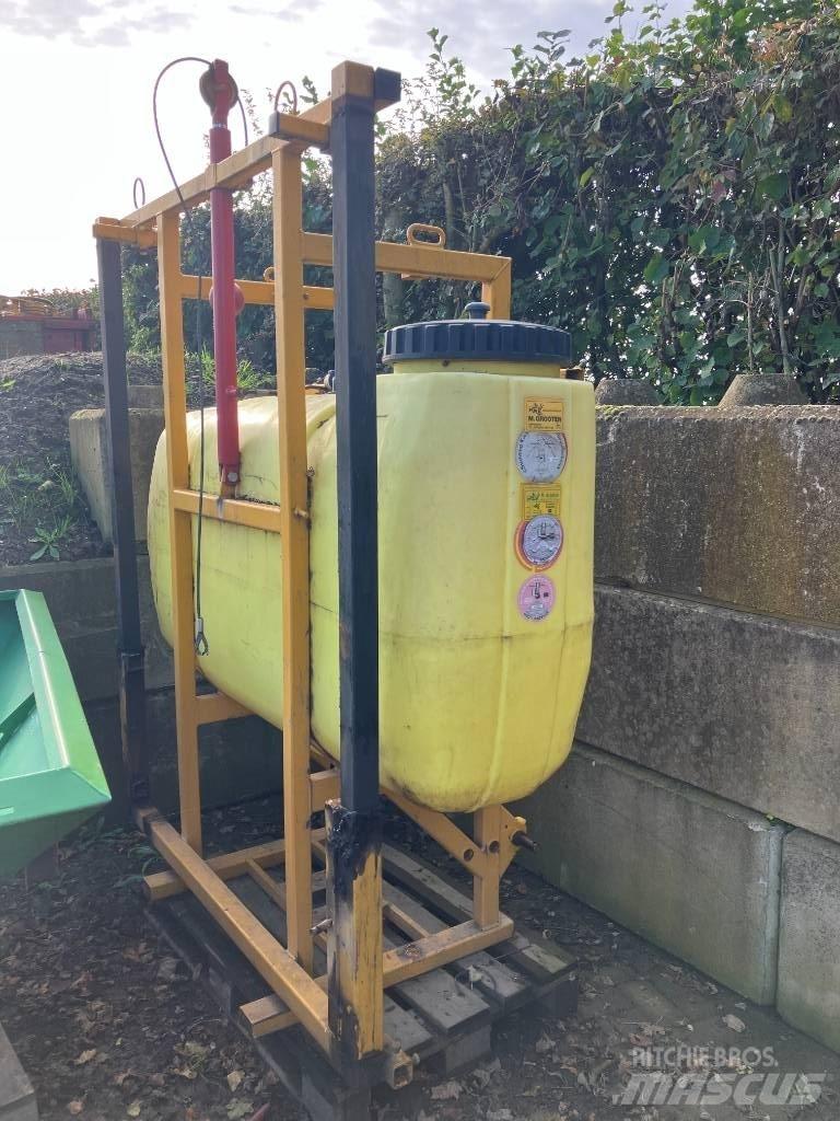 Dubex Tank in frame Monterade sprutor