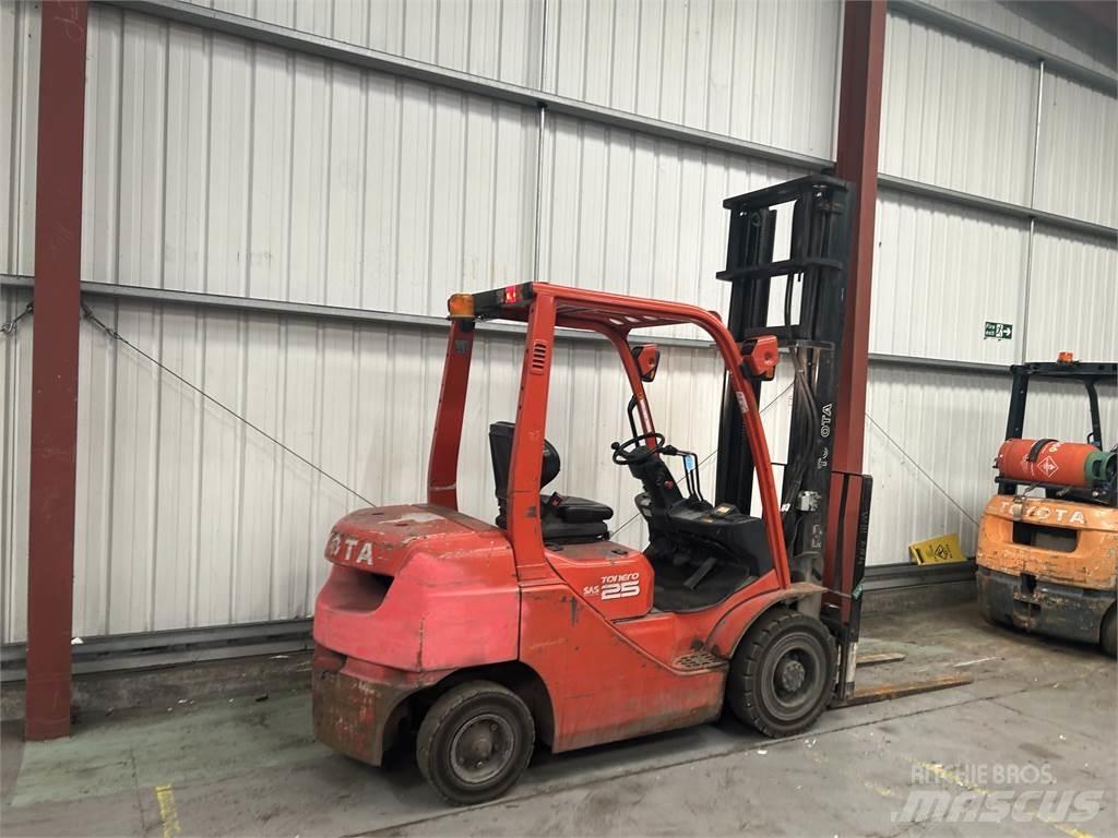 Toyota 02-8FDF25 Dieselmotviktstruckar