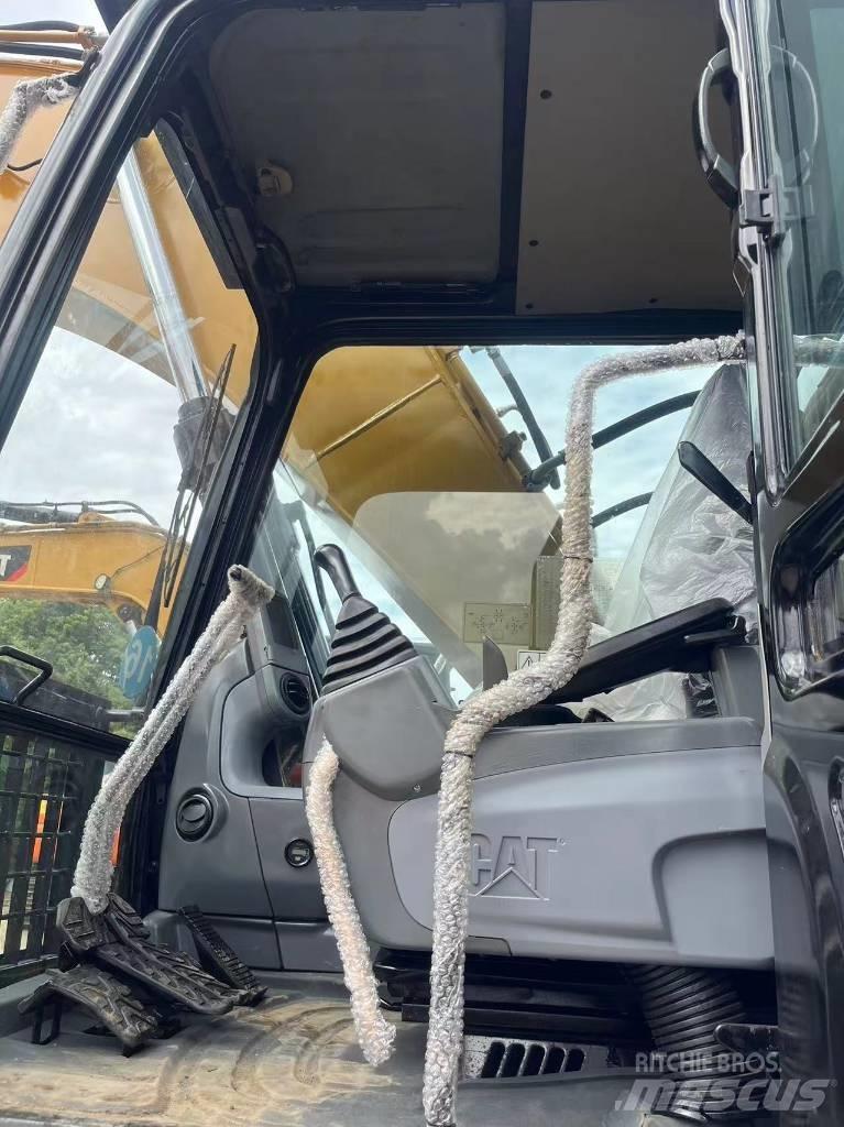 CAT 320 D Bandgrävare