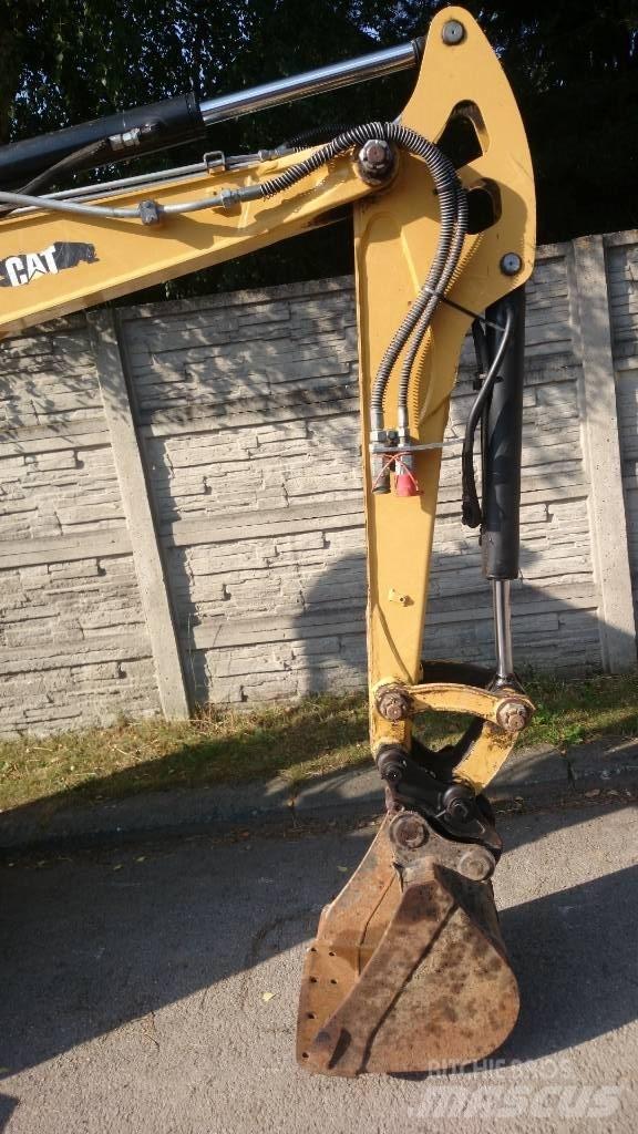 CAT 302.7 D Midigrävmaskiner 7t - 12t