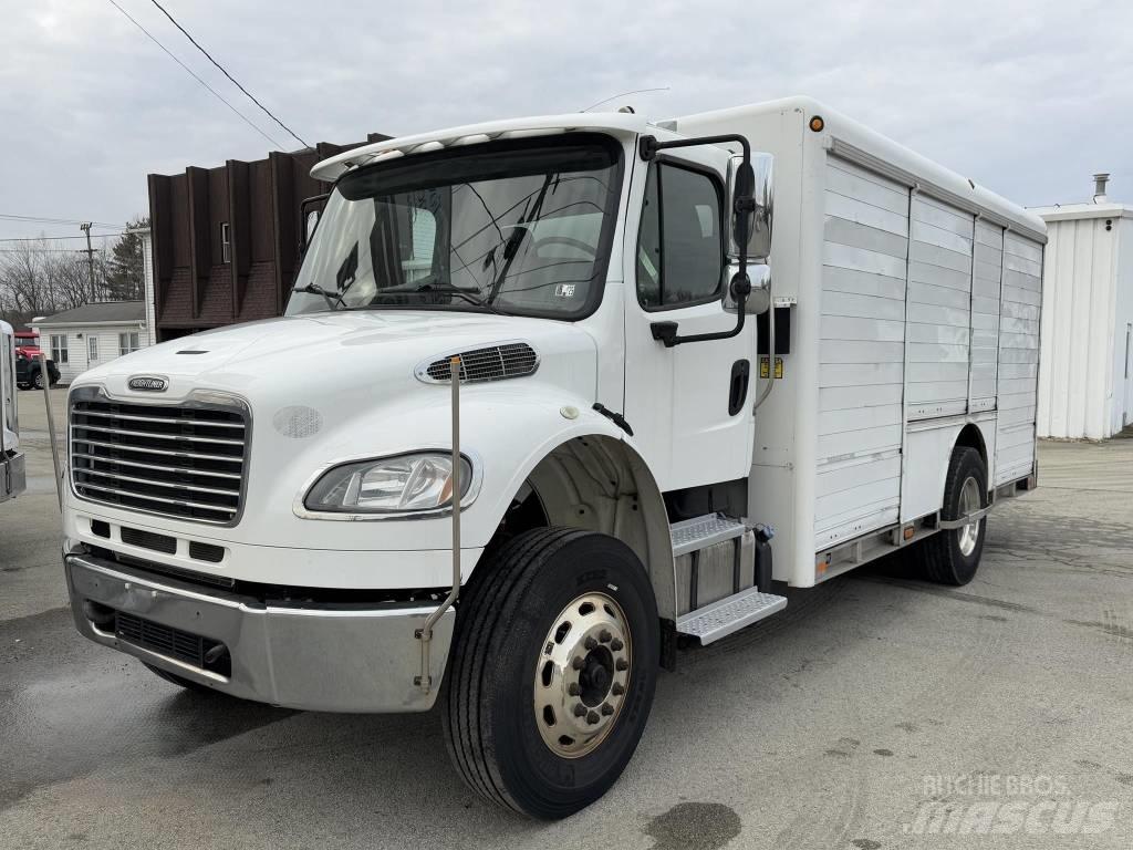 Freightliner M2 Lastbilar för dryckesleveranser