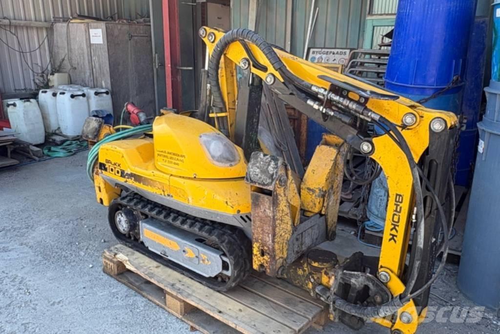 Brokk 100 Rivningsgrävare