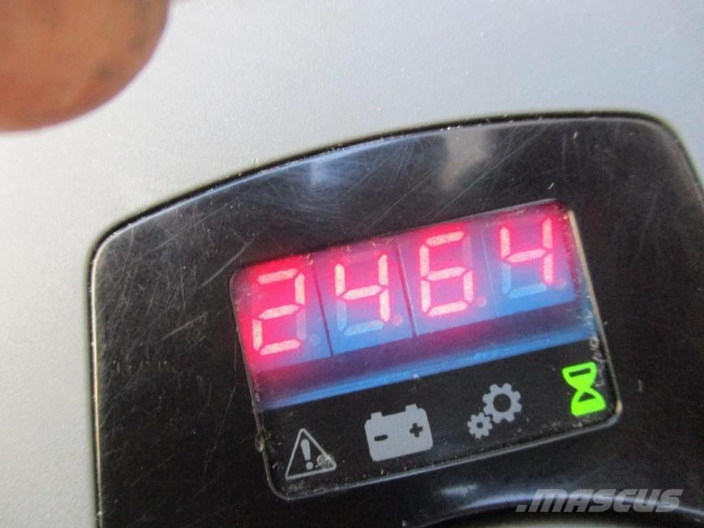 Toyota LPE250 Låglyftare med plattform