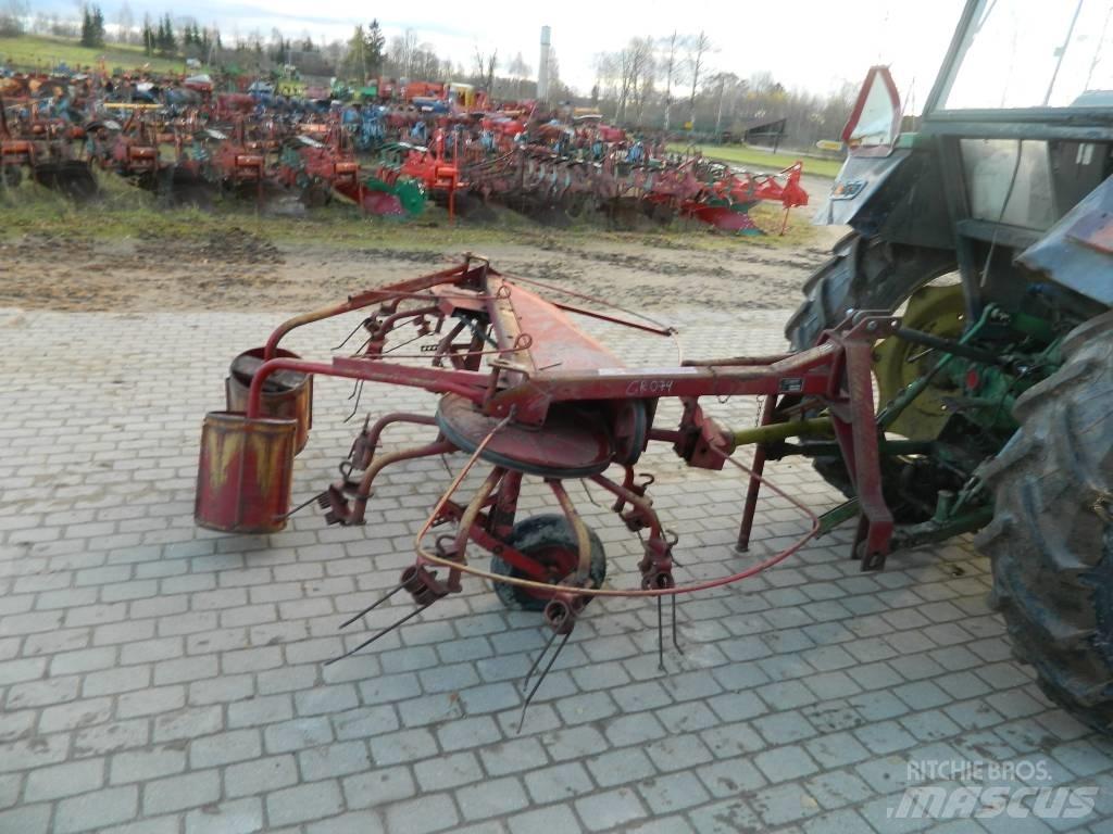 JF CR 320 Vändare och luftare