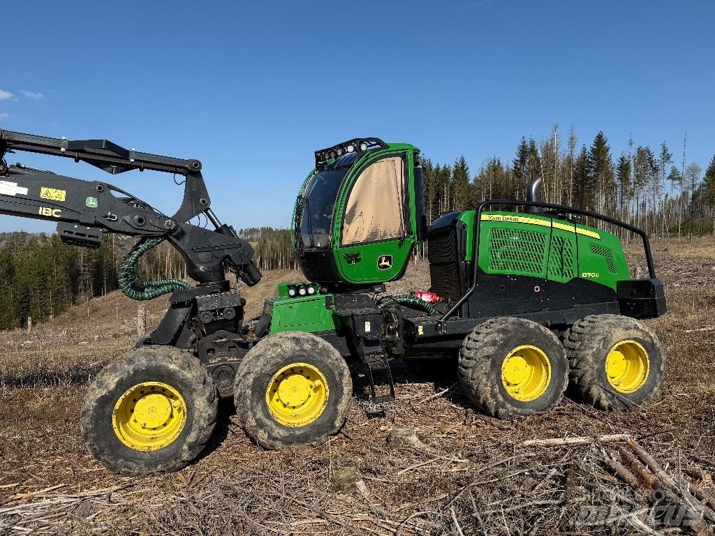 John Deere 1270 G Skördare