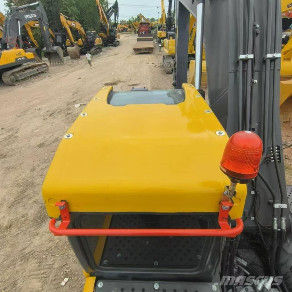 Volvo EC 240 Bandgrävare
