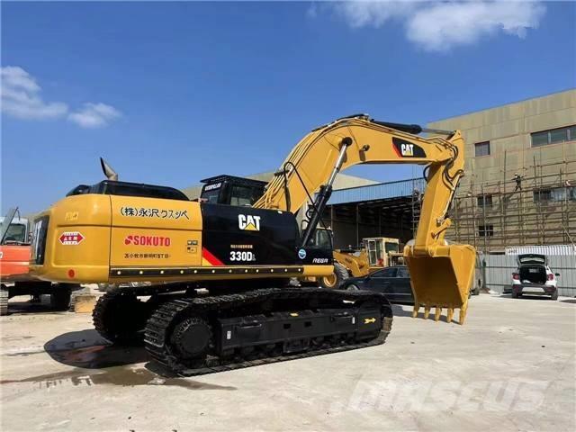 CAT 330 D L Bandgrävare
