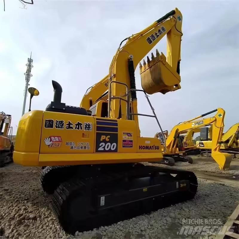 Komatsu PC 200 Bandgrävare