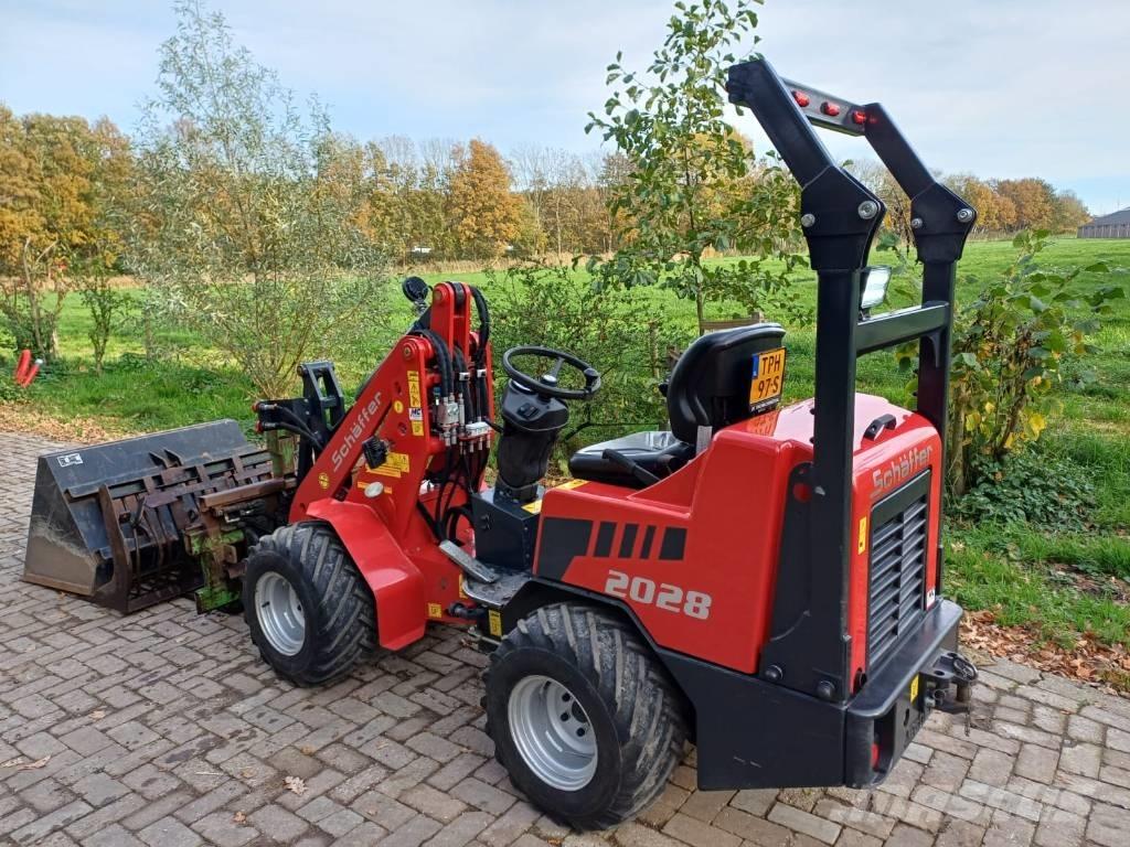 Schäffer 2028 Kompaktlastare