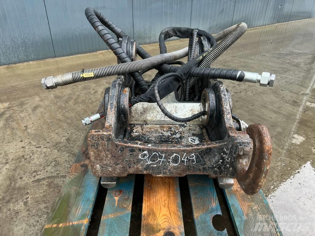 OilQuick OQ80 - M322D Redskapsfäste/ adaptrar